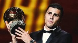 Menyoroti Ballon d’Or 2024 di Tangan Rodri, 3 Hal Ini Jadi Alasan Kuat Sang Gelandang Man City Raih Peringkat Pertama!