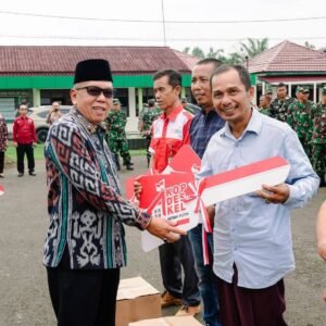 Sekda Musi Rawas Serahkan Bantuan Kendaraan Roda Tiga Untuk Koperasi Desa Merah Putih