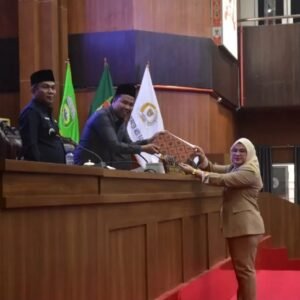 Rapat Paripurna Mendengarkan Pandangan Umum Fraksi Fraksi Dewan Bahas Pertanggungjawaban APBD Musi Rawas 2025